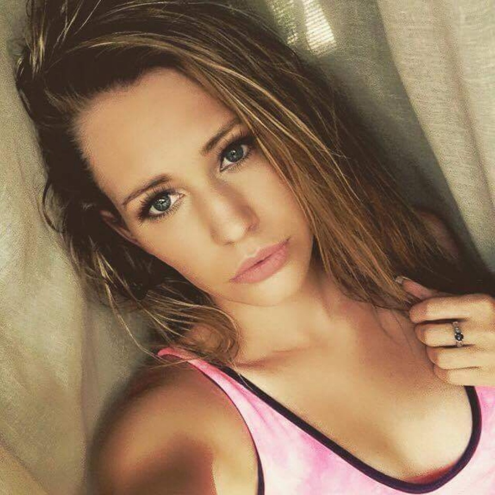 Meet your Posher, Naomi